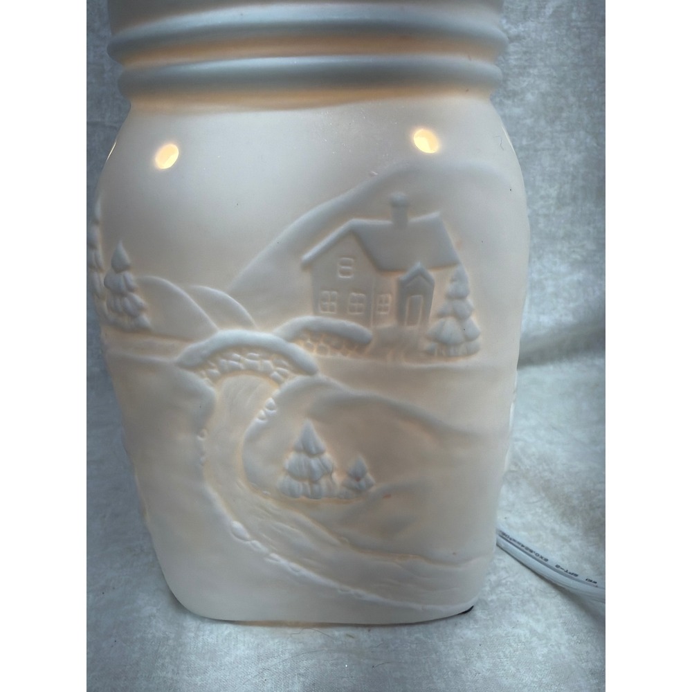 Scentsy Snow Village White Ceramic Electric Wax Warmer Snowman Santa 34974